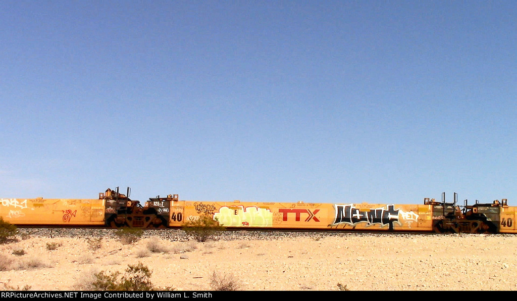 WB Empty Well Car Frt at Erie NV -36